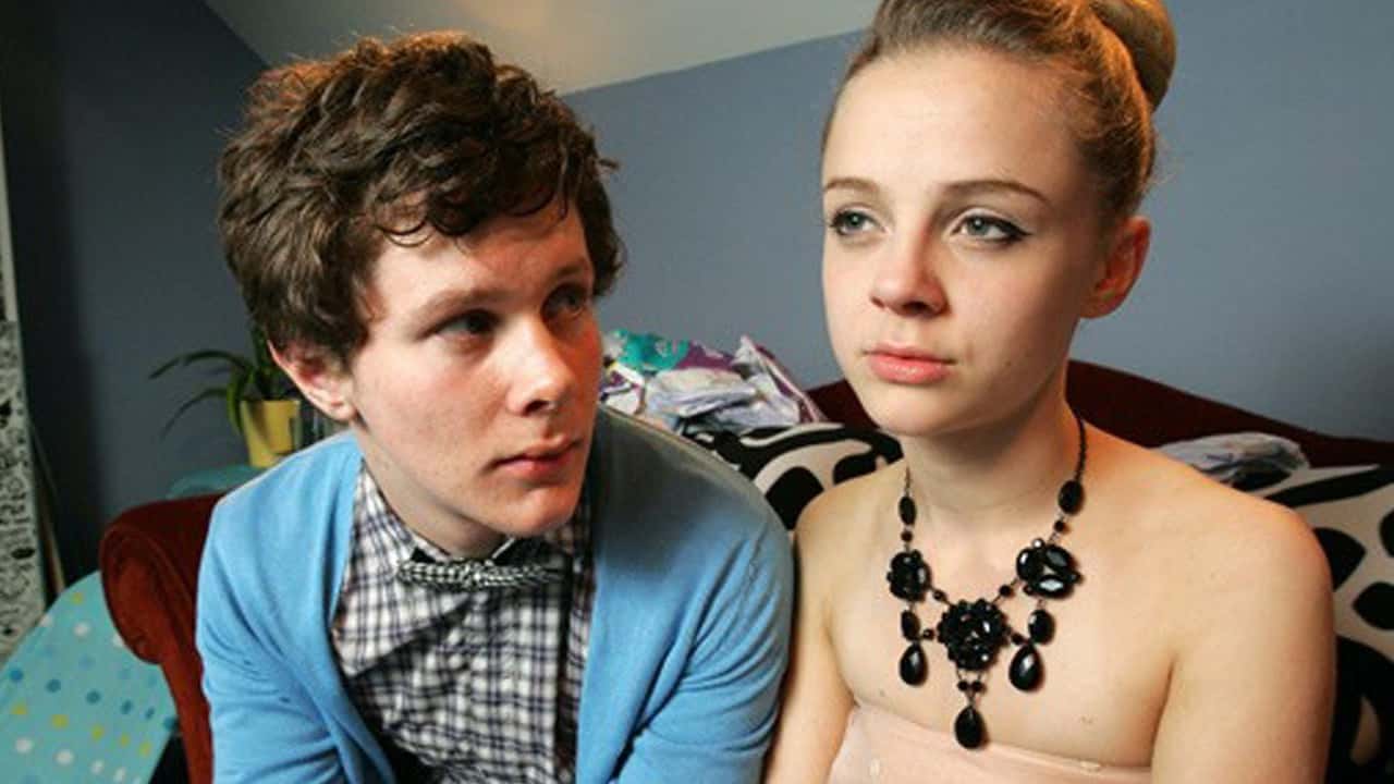 Skins 4. Sezon 6. Bölüm kapak