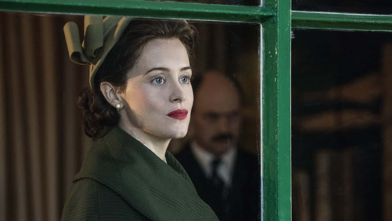 The Crown 2. Sezon 1. Bölüm kapak