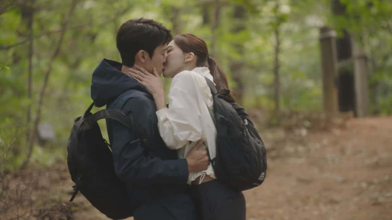 The Interest of Love 1. Sezon 7. Bölüm kapak
