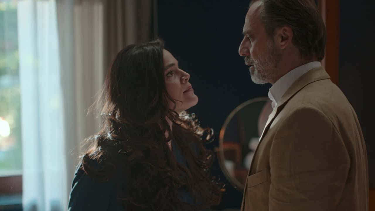 The Lying Life of Adults 1. Sezon 4. Bölüm kapak