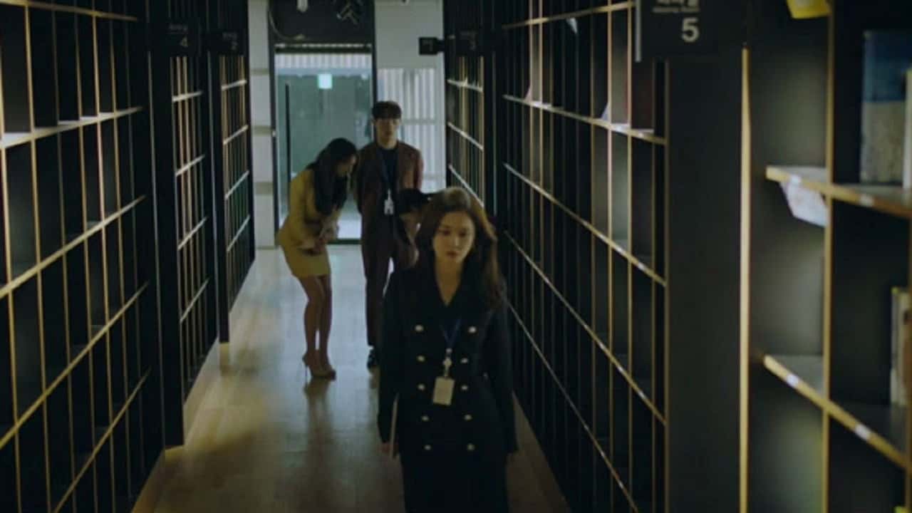VIP 1. Sezon 10. Bölüm kapak