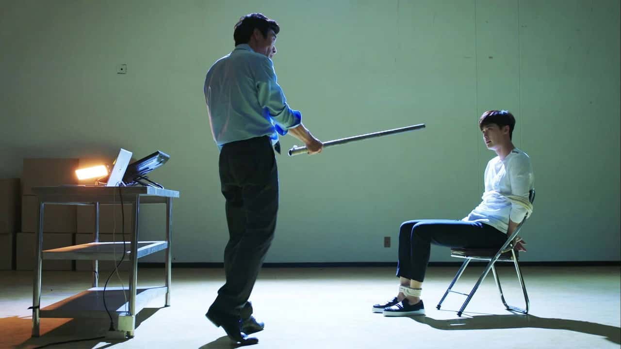 W – Two Worlds Apart 1. Sezon 14. Bölüm kapak