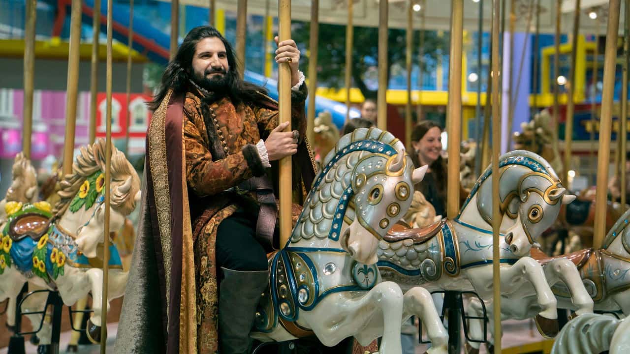 What We Do in the Shadows 5. Sezon 1. Bölüm kapak