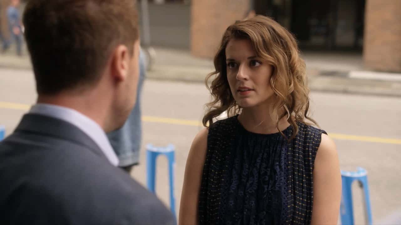 You Me Her 3. Sezon 6. Bölüm kapak