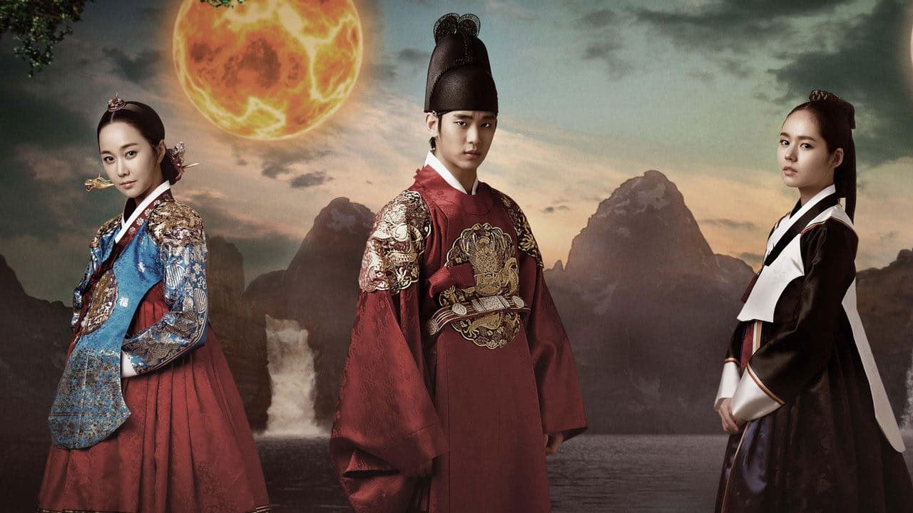 The Moon Embracing the Sun arka plan
