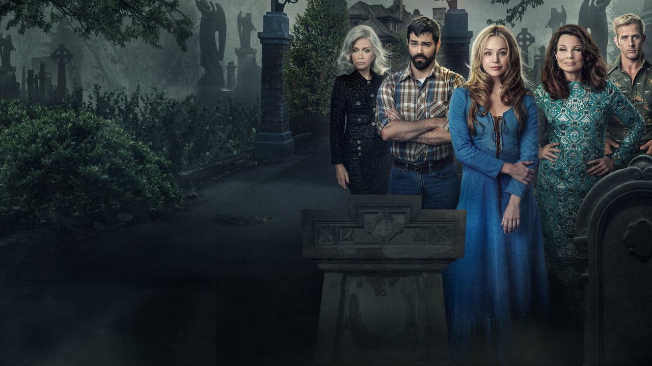 V.C. Andrews' Dawn arka plan